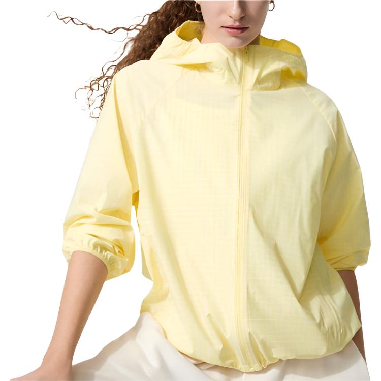 Женская куртка UNIQLO SS26 (светлая)