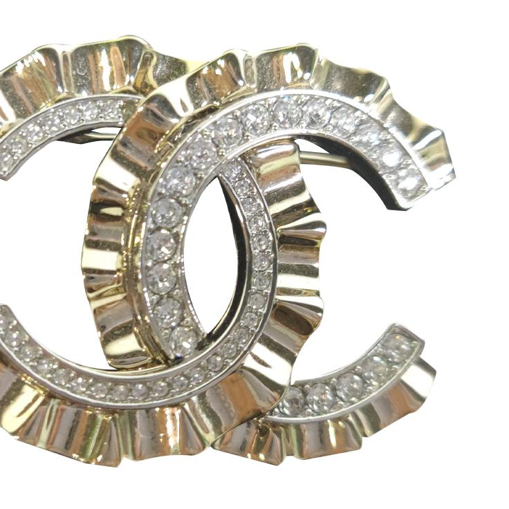 Женская брошь Chanel Clogo (серебристо-золотая) — фото 3
