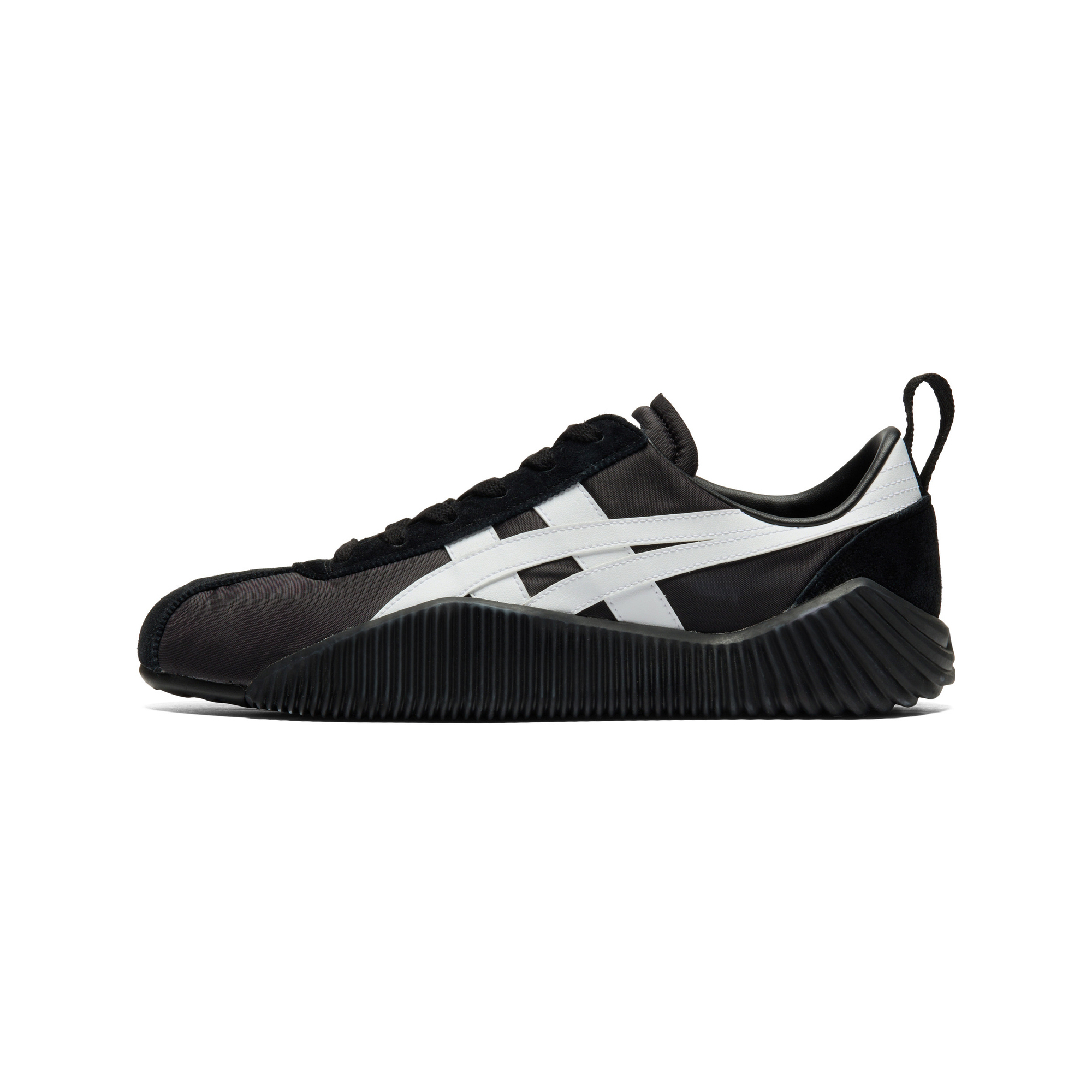 Слипоны Onitsuka Tiger Acromount (черно-белые)