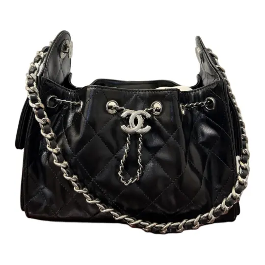 CHANEL Сумка Chanel 25Сумка 26S с классическим логотипом и серебряной пряжкой из мятой воловьей кожи сумка-хобо через плечо мини-женская черная сумка