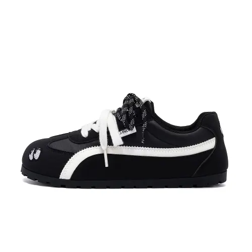 Global HUANQIU polyester (polyester fiber) Year of the Horse limited fashion retro cute sports Apple trendy and comfortable wear-resistant and breathable low-top lifestyle casual shoes for women