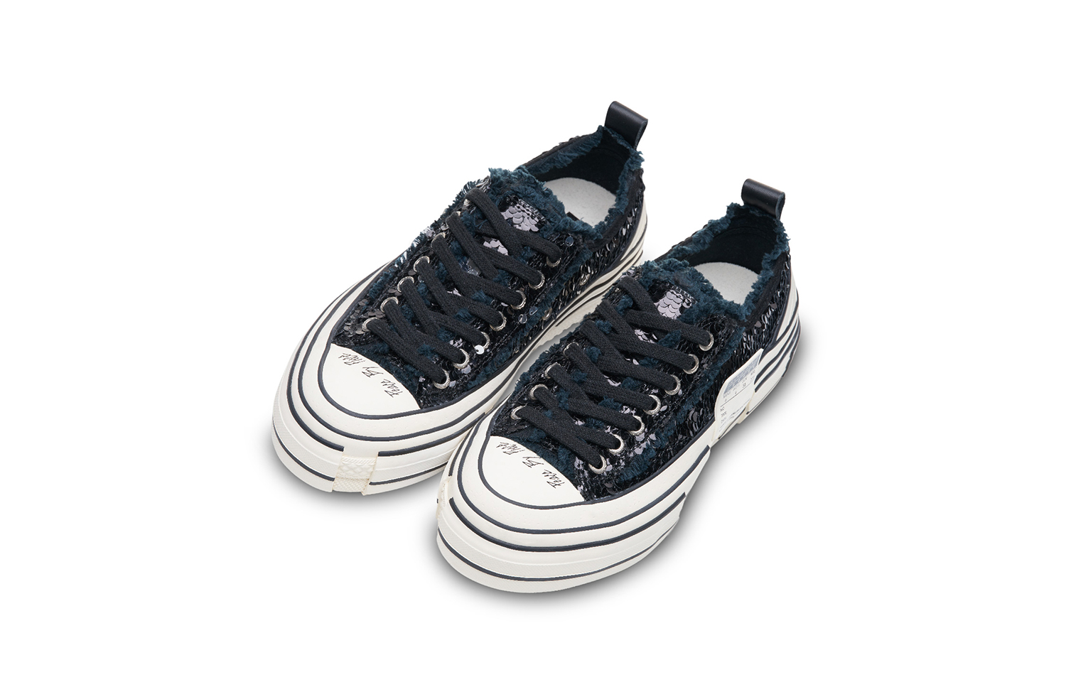 XVESSEL Sparkling Galaxy Slip Resistant Abrasion Resistant Low top Canvas Shoes Unisex Black