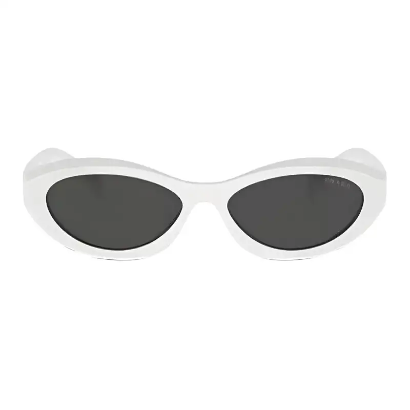 cat-eye frame sunglasses