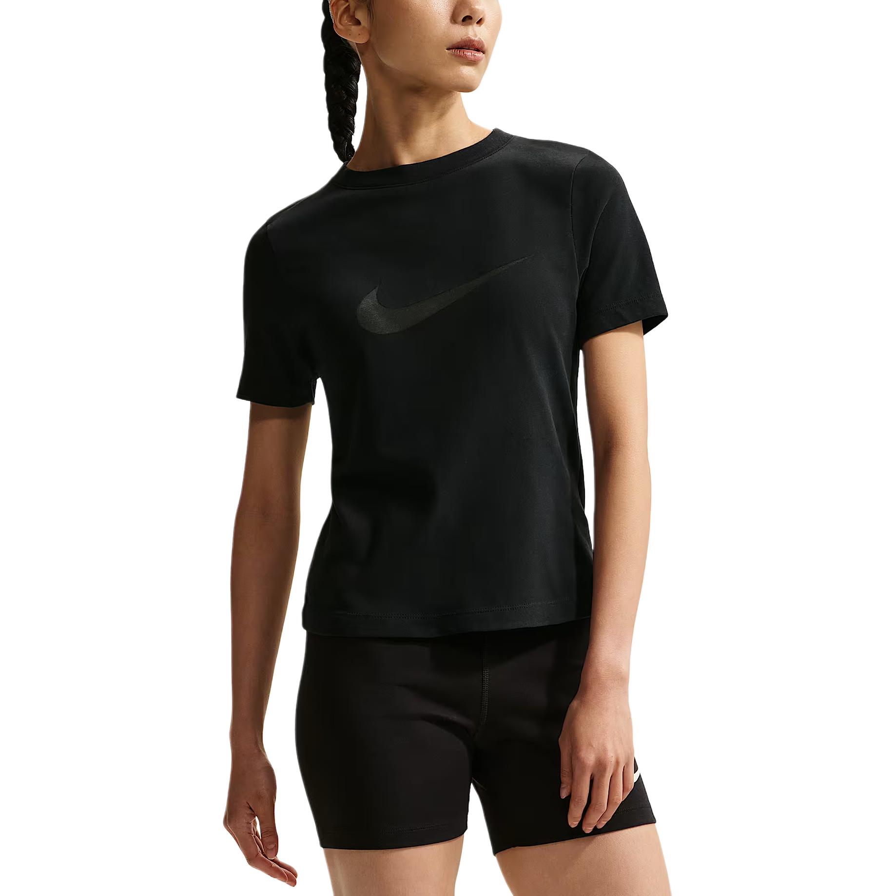 Женская футболка Nike Sportswear (черная)
