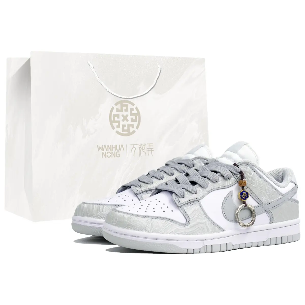 Nike Dunk Slip Resistant Abrasion Resistant Low top Skateboard Shoes Men's Gray White Silver