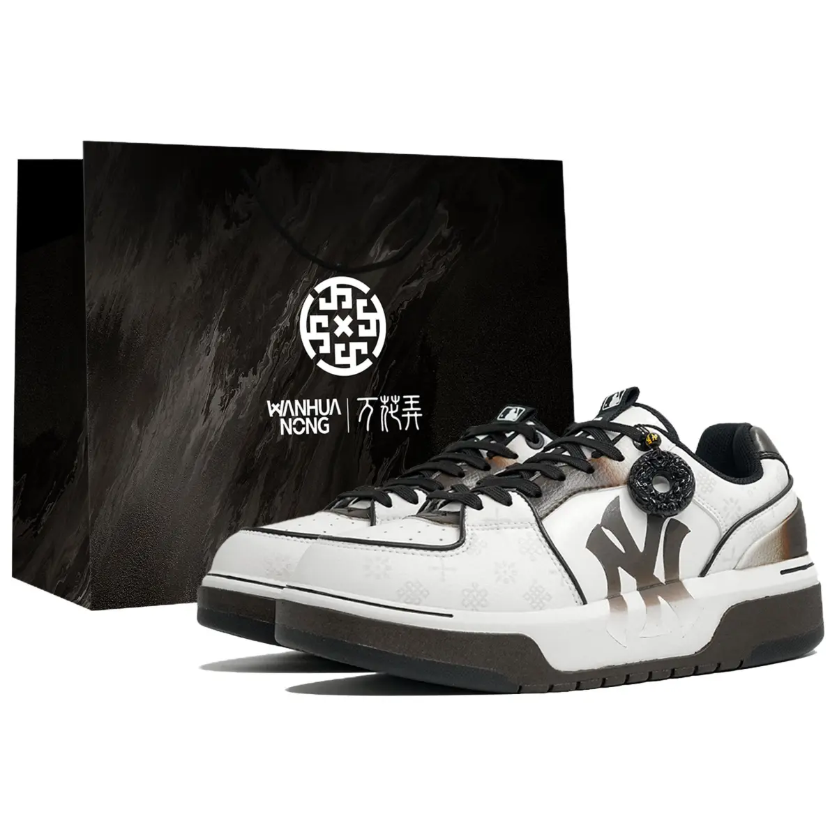 MLB Chunky Liner Slip Resistant Abrasion Resistant Low top Skateboard Shoes Unisex Black White
