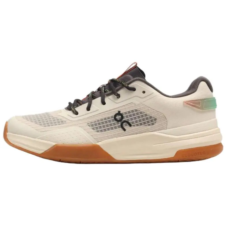 The Roger Advantage Wmns On Z5 'Cream Almond' Women's