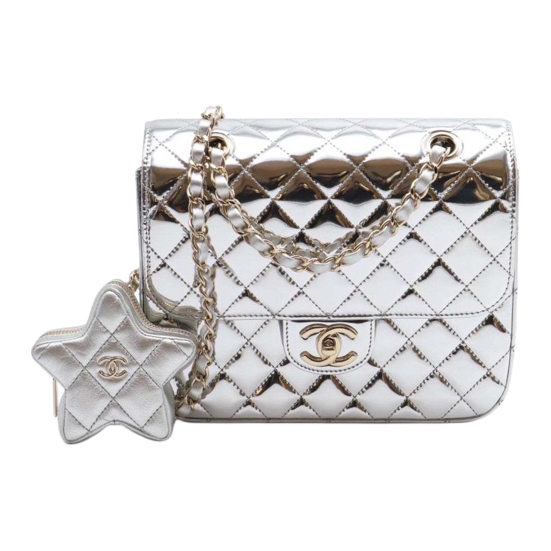 CHANEL Chanel 24C early spring vacation series, shiny star metal texture, leather chain, rhombus, cowhide and sheepskin gold hardware, gold logo logo backpack, women's silver