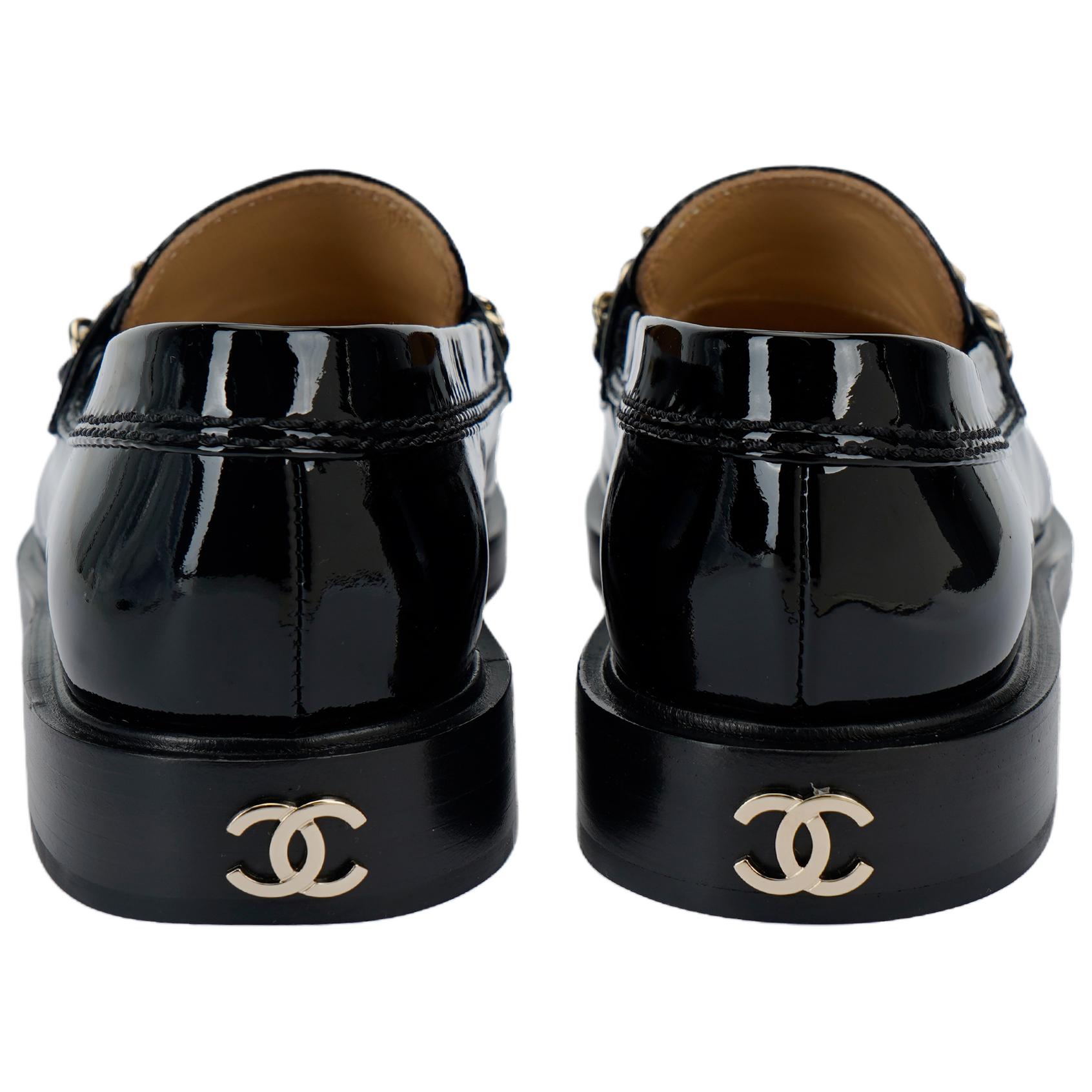 CHANEL Leather Patent Leather Calfskin Women's Casual Shoes Women's Black