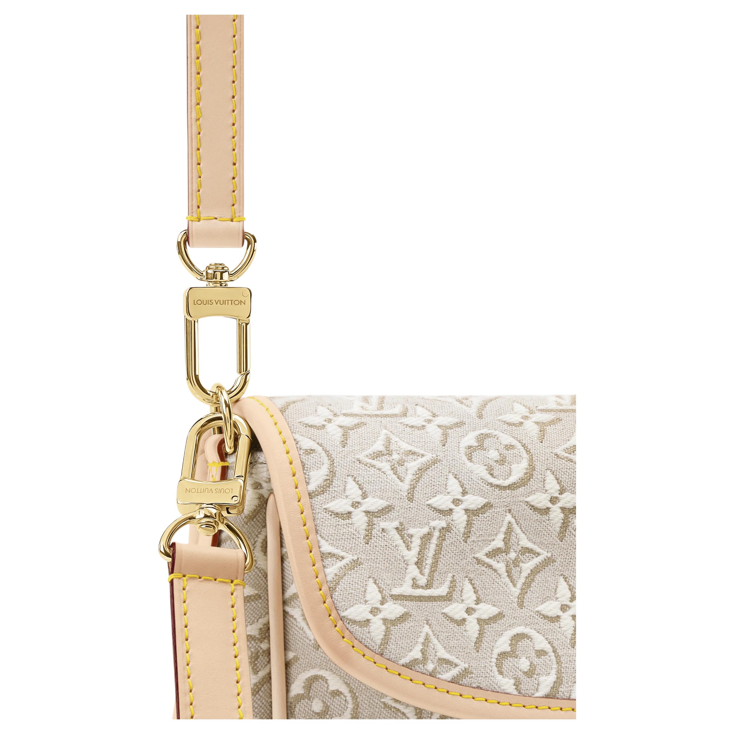 Женская сумка Louis Vuitton LOUIS VUITTON DianeMonogram 130 (серая) — фото 5