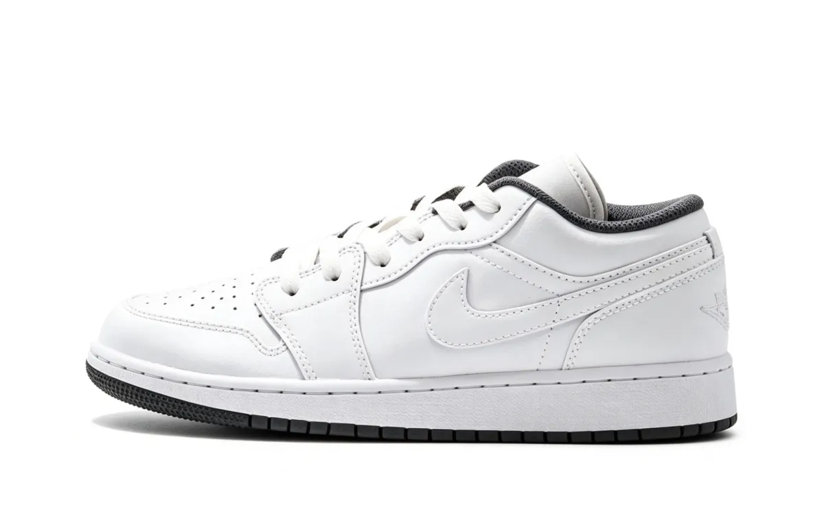 Jordan Air Jordan 1 Leather Cushioning Abrasion Resistant Low top Vintage Basketball Shoes Unisex White
