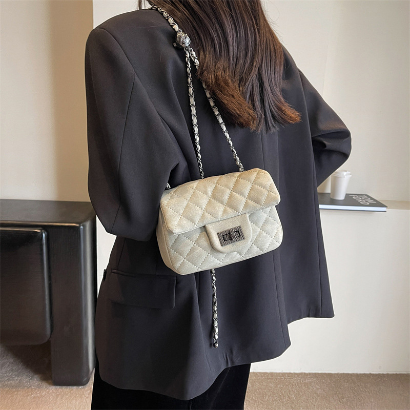 Photo 21372525