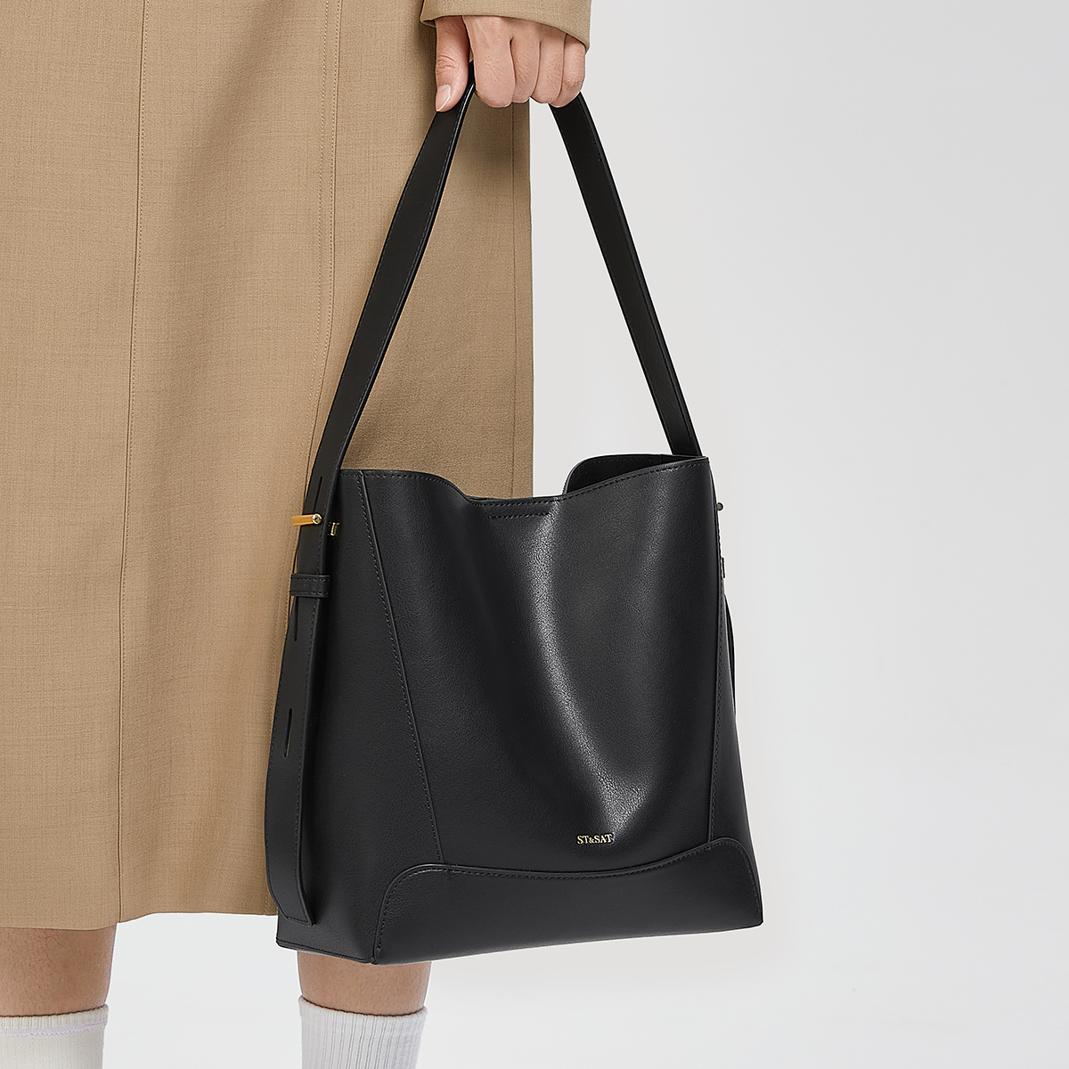 ST&SAT   tote