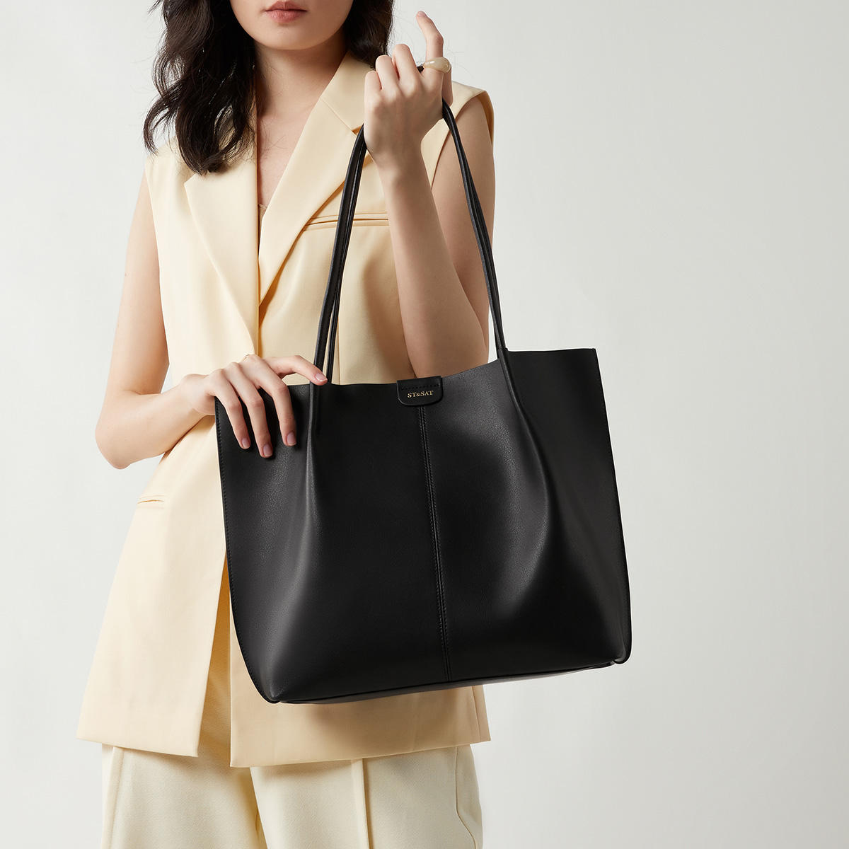 ST&SAT   tote