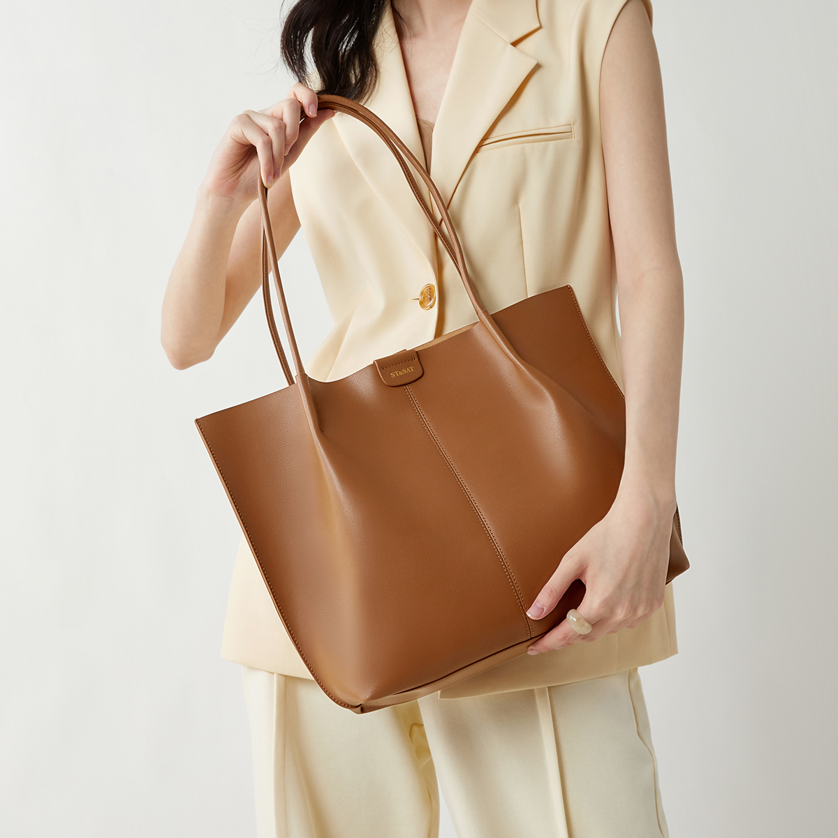 ST&SAT   tote