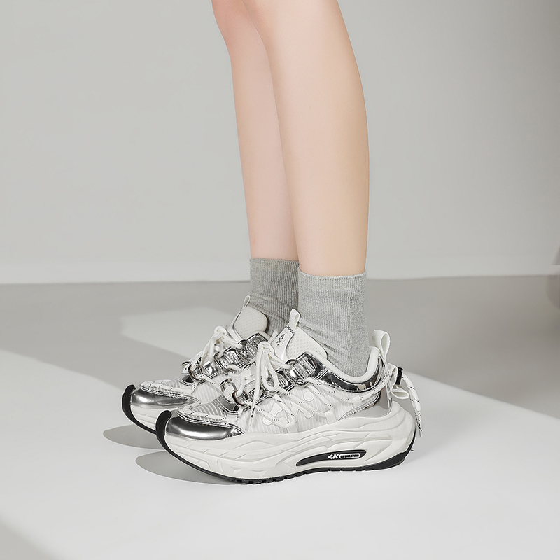 CN Cushioning Height Increasing Lightweight Breathable Slip Resistant Low top Casual City Commuting Running Shoes