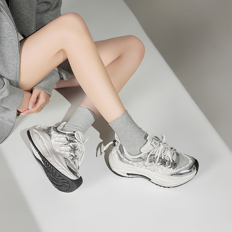 CN Cushioning Height Increasing Lightweight Breathable Slip Resistant Low top Casual City Commuting Running Shoes
