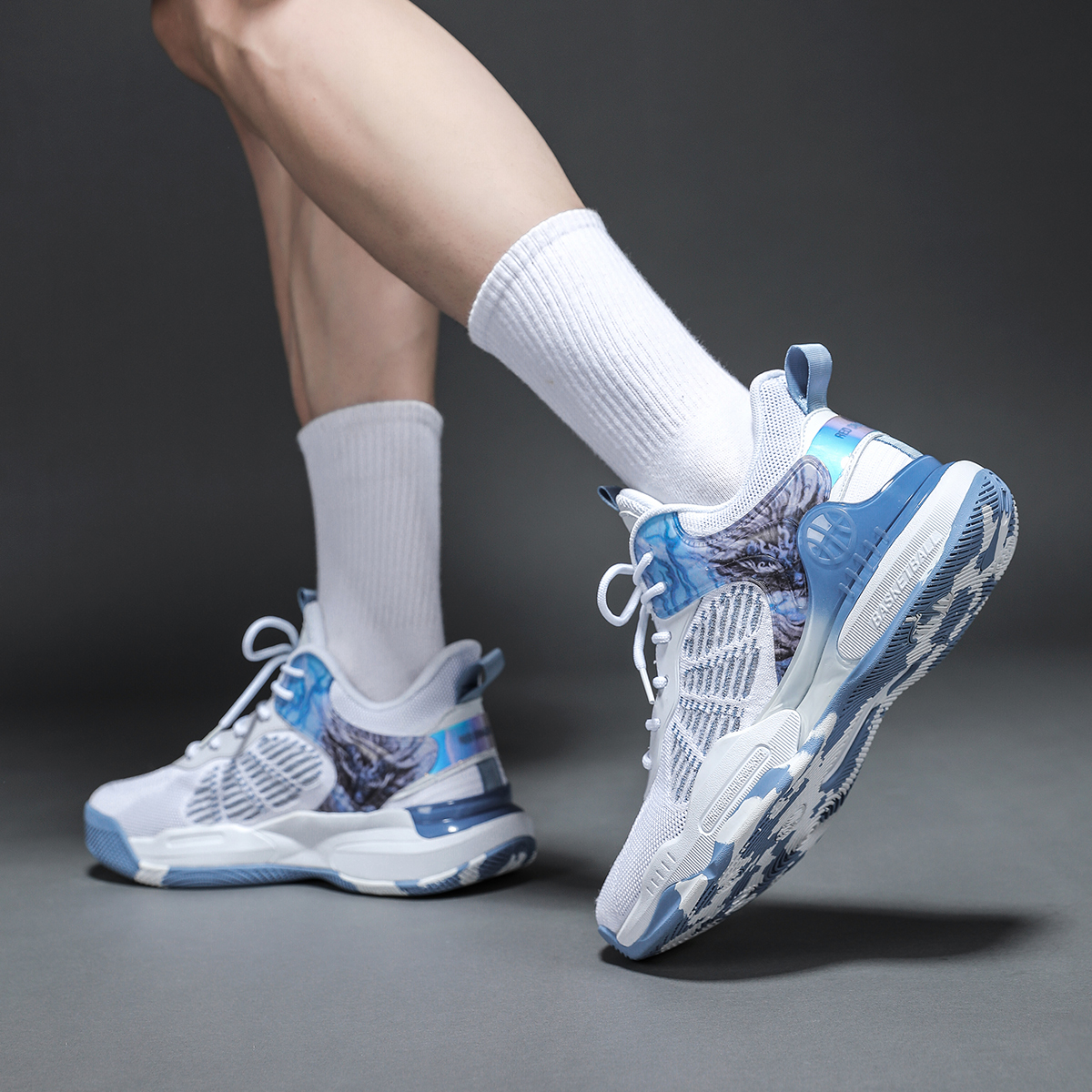 RED DRAGONFLY Basketball Shoes Men’s Low Top White Smoke Blue