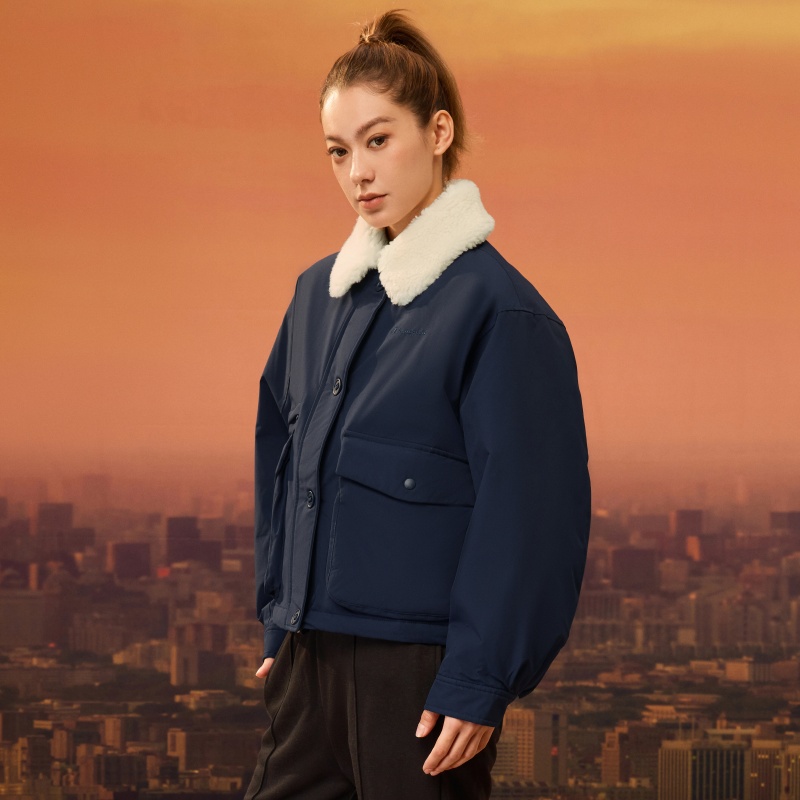 Женская куртка Champion FW25 (бежевая) — фото 3
