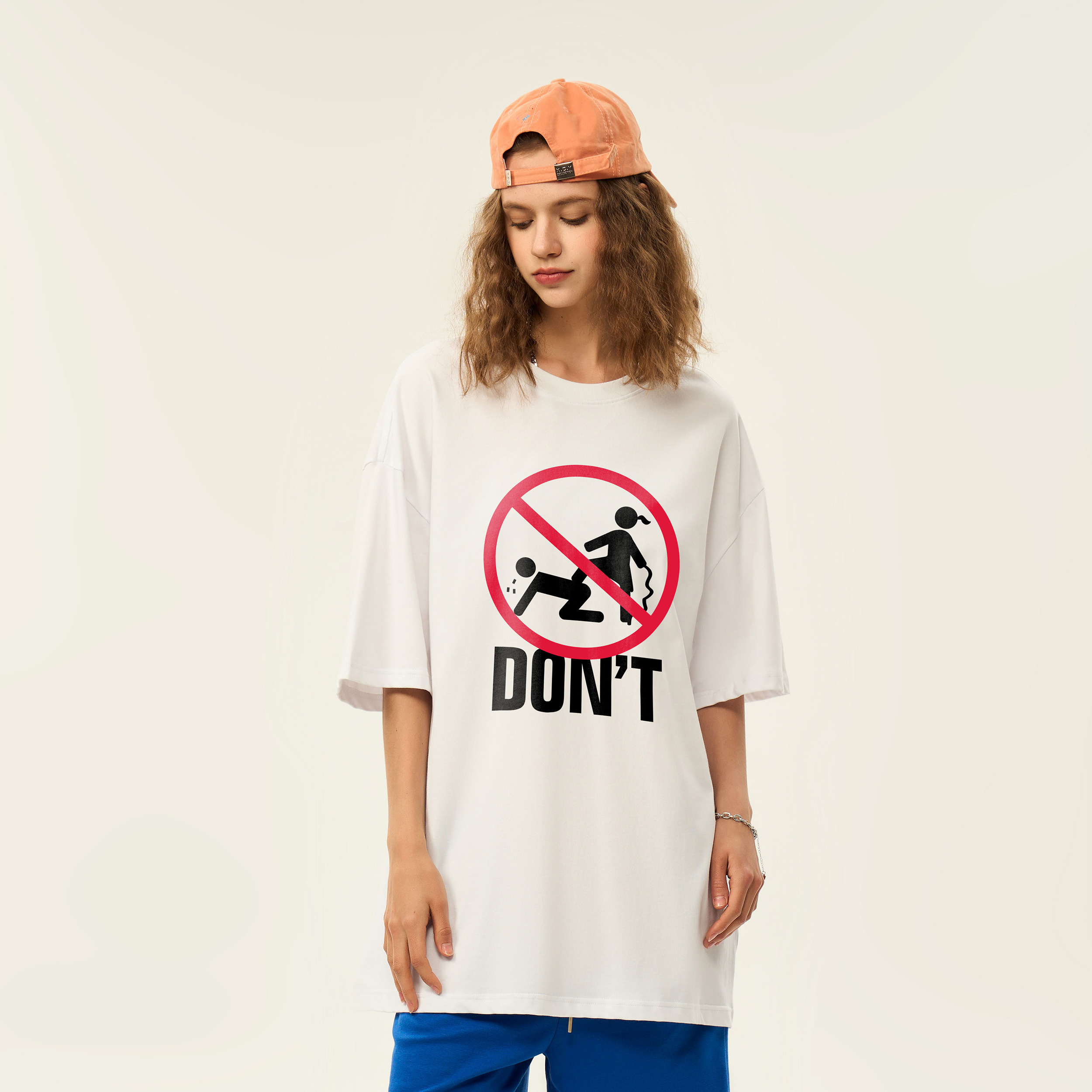 COMOWA Love is not endless abuse. Fun creative no-letter Logo print loose drop-shoulder heavy cotton short-sleeve T-shirt and shorts casual sportswear set, unisex