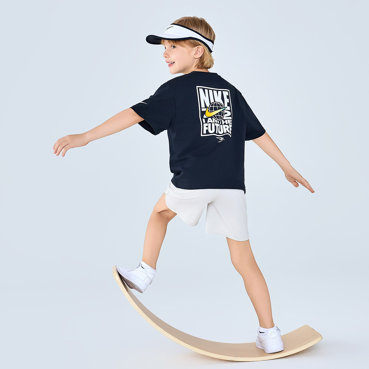 Мужская футболка Nike 3BrandT (черно-красная) — фото 2
