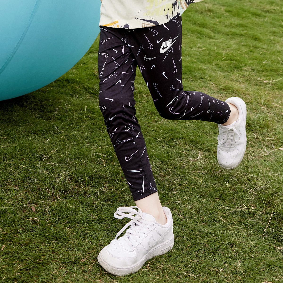 Женские штаны Nike (черные) — фото 6