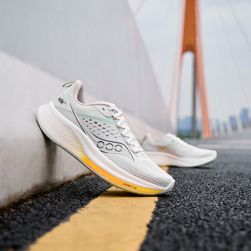 Saucony Low top Running Shoes Women's White