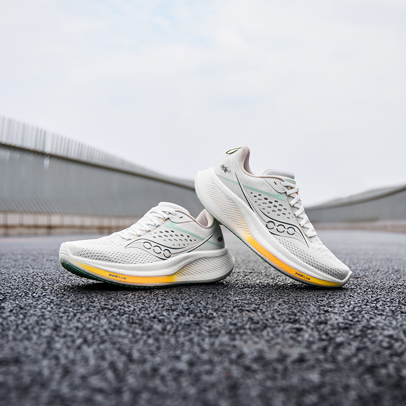 Saucony Low top Running Shoes Women's White