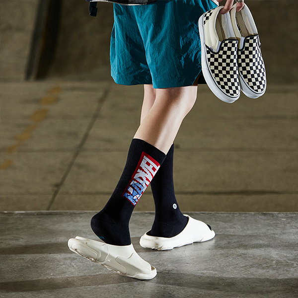 Stance x MARVEL/  LOGO   1