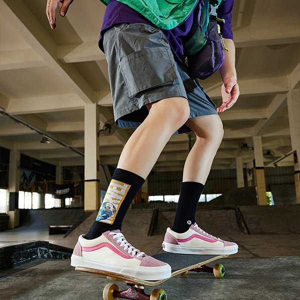 Stance x MARVEL/  LOGO   1