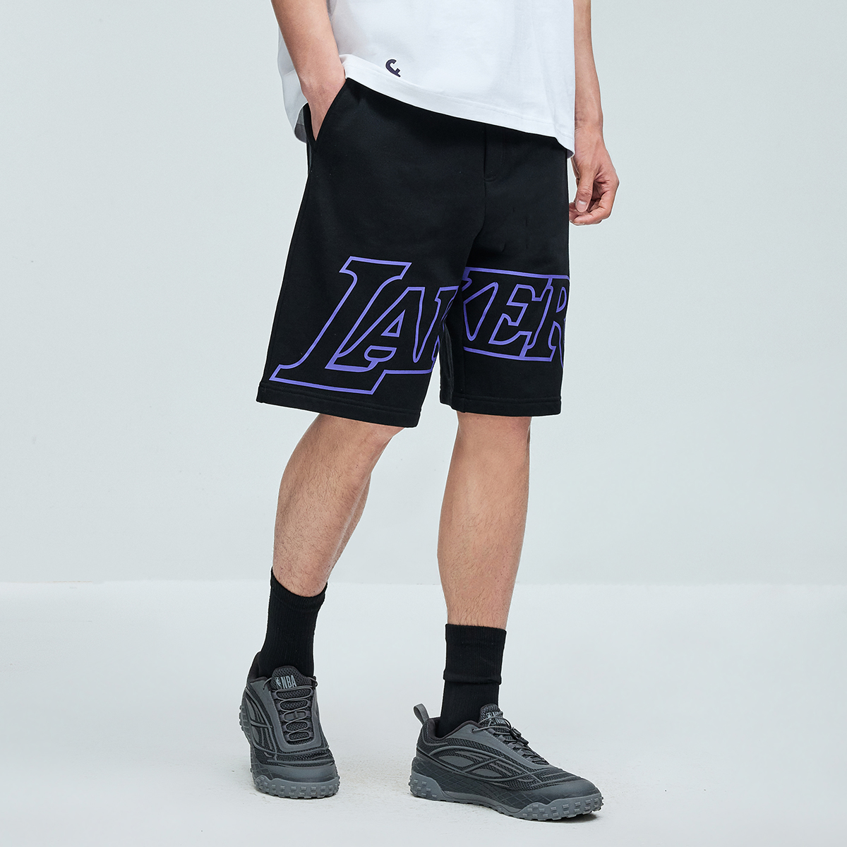Шорты JACK JONES· JACK&JONES x NBA Logo (желто-фиолетовые) — фото 10