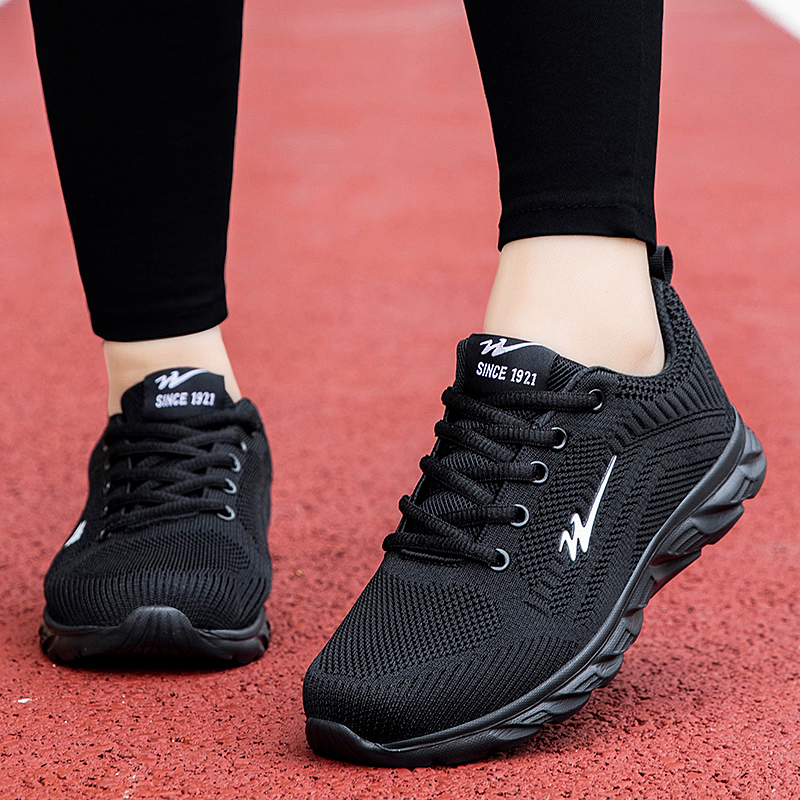DOUBLE STAR 88 Low top Running Shoes Women’s Black