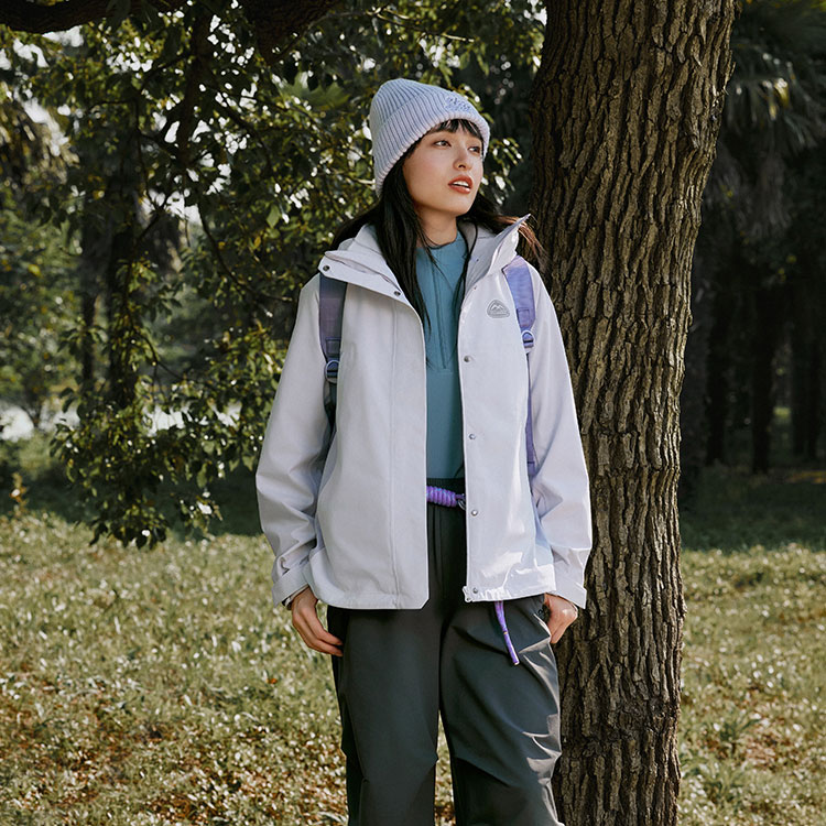 Skechers Jackets & Coats Women’s Light White Gray