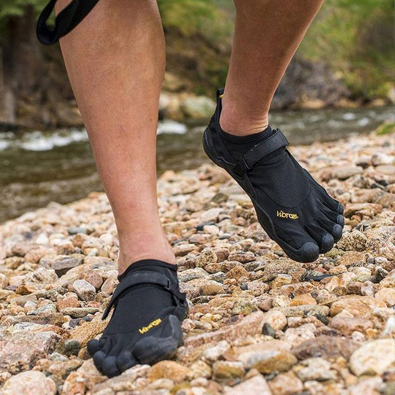 Vibram KSO Slip Resistant Support Lightweight Slip Resistant Support Lightweight Low top Training Shoes Men’s Black