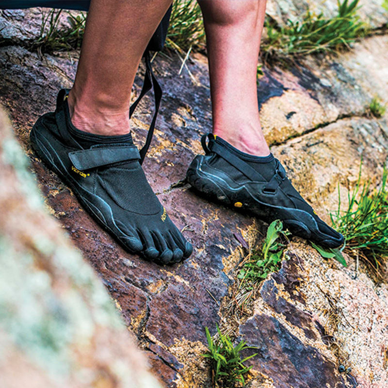 Vibram KSO Slip Resistant Support Lightweight Slip Resistant Support Lightweight Low top Training Shoes Men’s Black