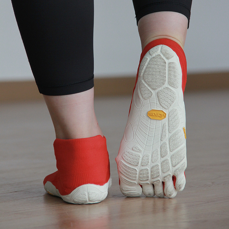 Vibram Slip Resistant Support Lightweight Quick Dry Low top Training Shoes Women’s Red
