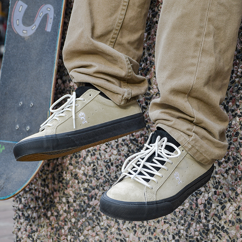 GOLUCK The Big Dipper Abrasion Resistant Low top Skateboard Shoes Unisex