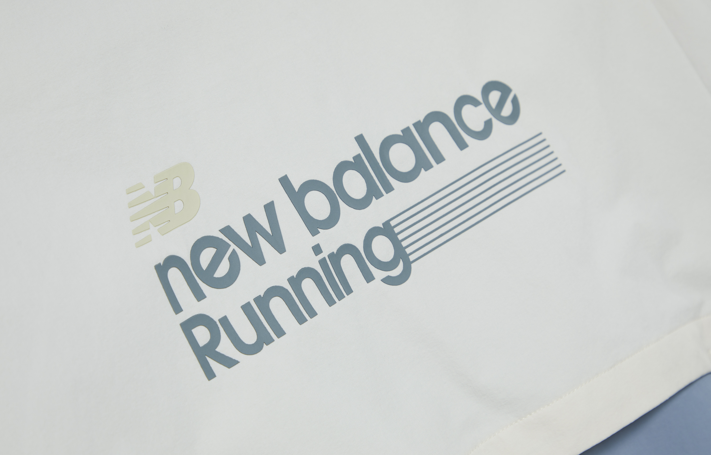Женская куртка New Balance New Balance logo (синий) — фото 12