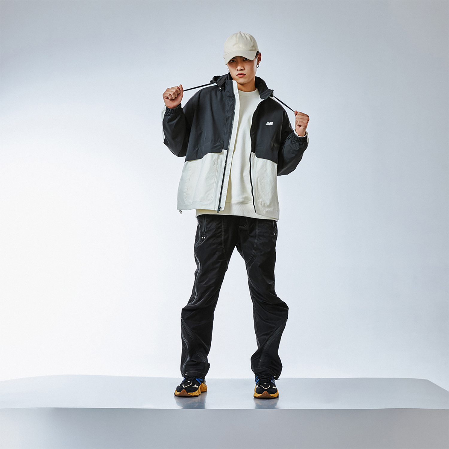 9060 New Balance 'Black Royal Gum' - Image 8