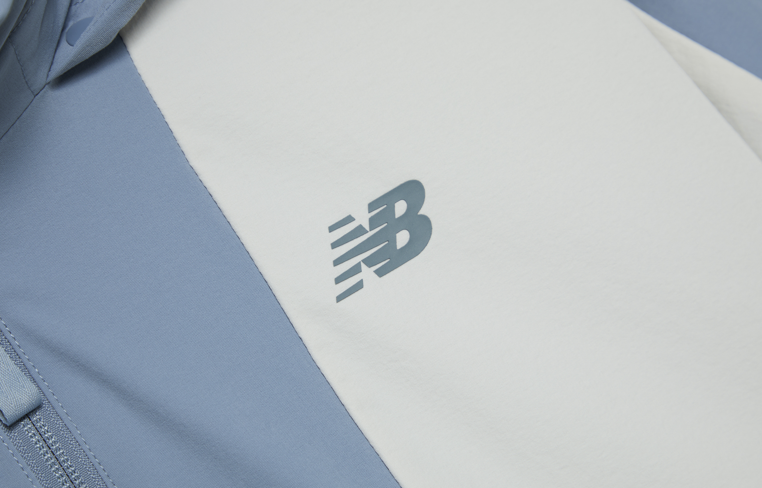 Женская куртка New Balance New Balance logo (синий) — фото 11