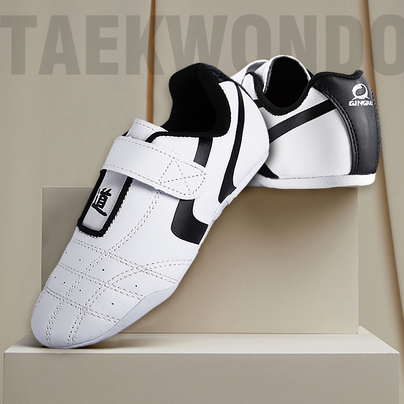 JINGPAI Slip Resistant Abrasion Resistant Slip Resistant Abrasion Resistant Low top Taekwondo Shoes Unisex Black White