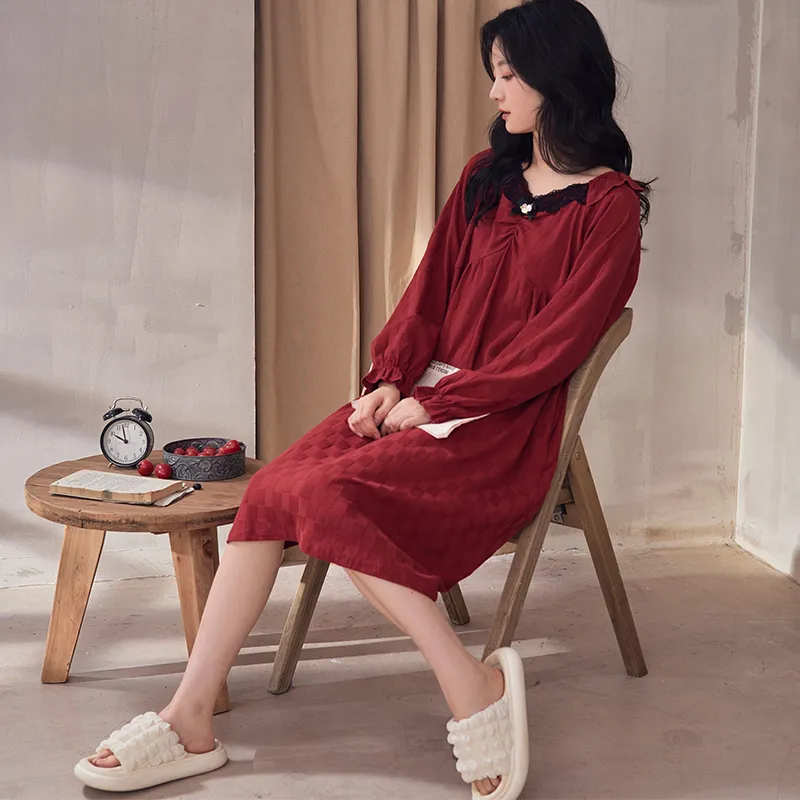 Floating Light Islands Nightgown Women's Gift Box Set Red