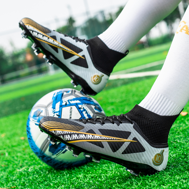 TONYBEAR Slip Resistant Slip Resistant Soccer Shoes Unisex