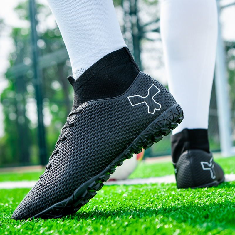 TONYBEAR Cushioning Soccer Shoes Unisex