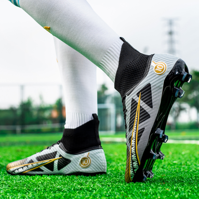 TONYBEAR Slip Resistant Slip Resistant Soccer Shoes Unisex