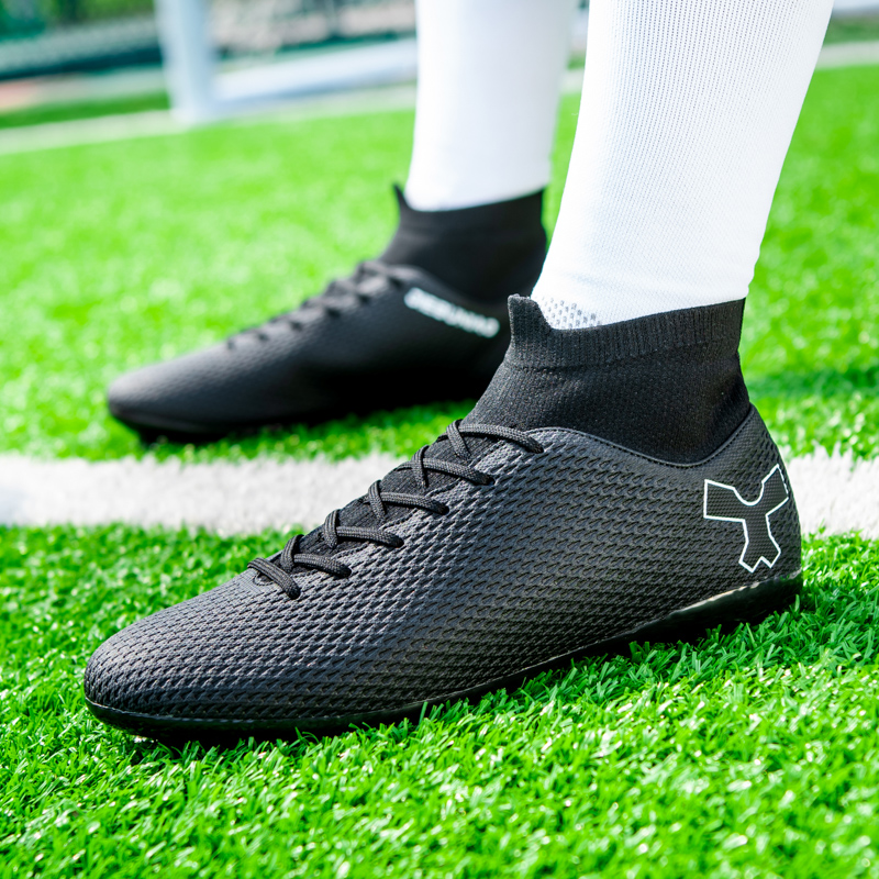 TONYBEAR Cushioning Soccer Shoes Unisex