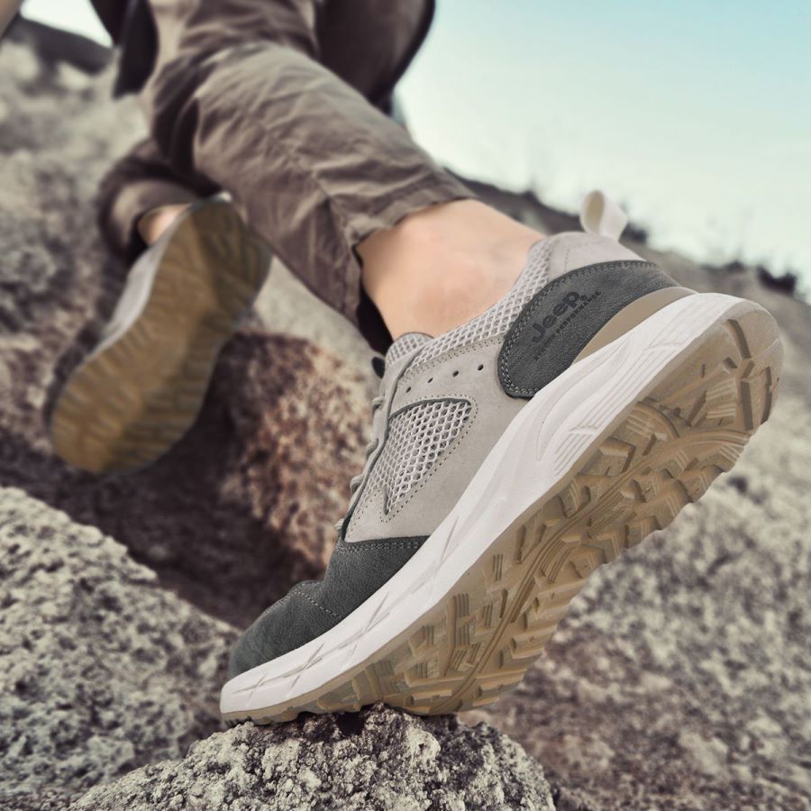 Jeep Mountaineering & Hiking Shoes Men’s Low Top Gray/Beige