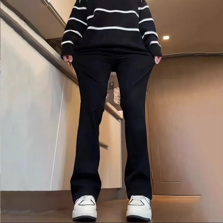 UNthemed Jeans Unisex