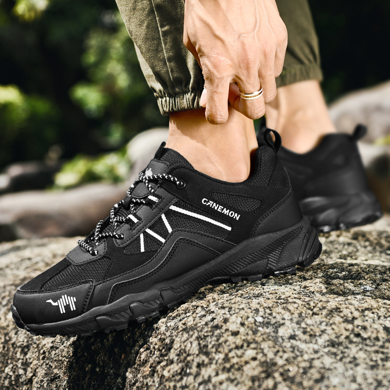 LINGHANGLUOTUO Mountain Journey Collection Slip Resistant And Breathable Coverage Low top Outdoor Shoes Unisex
