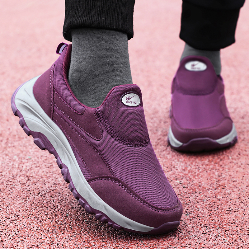 DOUBLE STAR 88 Elderly Men’s Spring Autumn Slip on Soft Sole Odor Resistant Middle Aged Walking Old Beijing Cloth Shoes